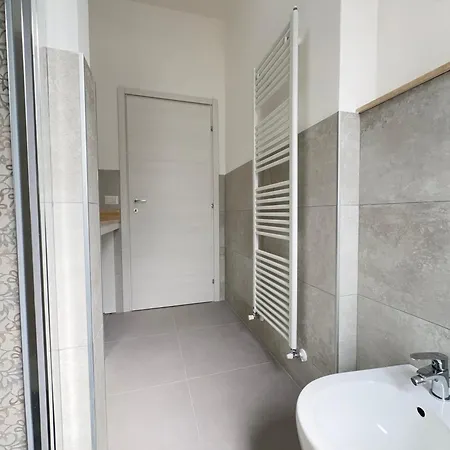 Appartamento Vailati 8 - Ampio Bilocale Con Giardino - Italywego